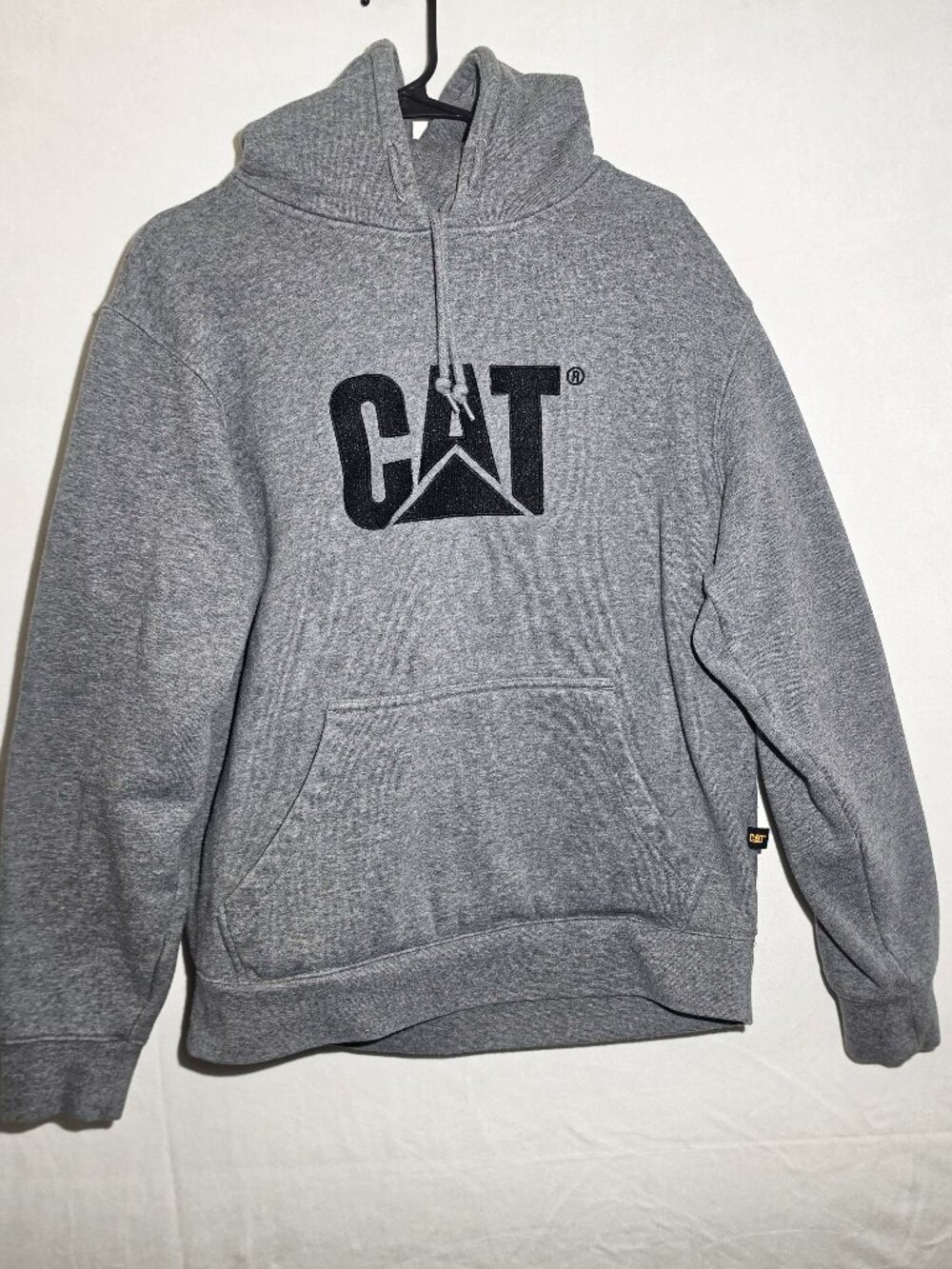 CAT Trademark Hoodie Mens Medium Gray Fleece Lined Warm Spell Out Logo Pullover